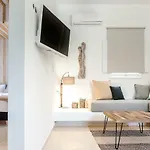 Joanna 4*