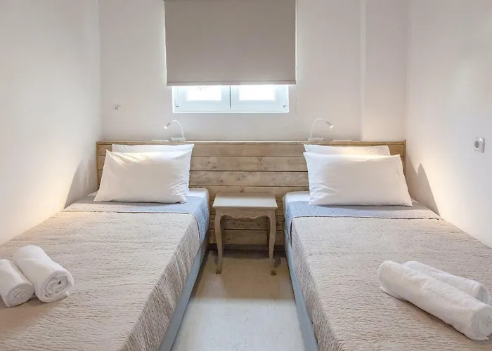 Joanna Villas Kamari (Santorini)