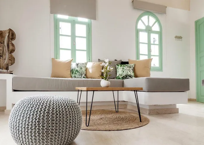 Joanna Villas Kamari (Santorini)